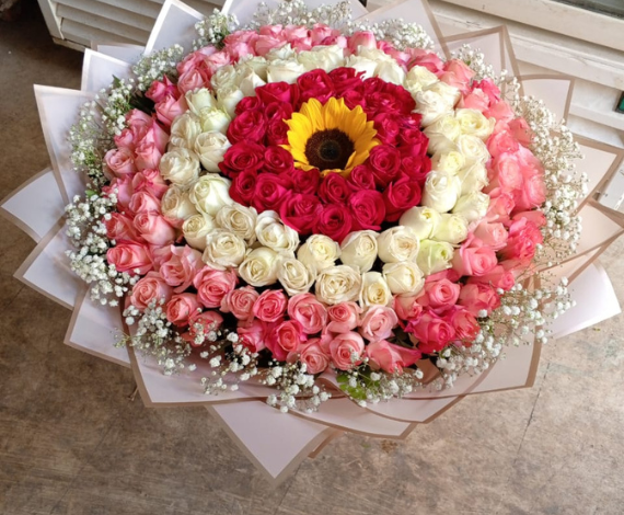 Stunning Mixed Rose Bouquet with Sunflower Centerpiece